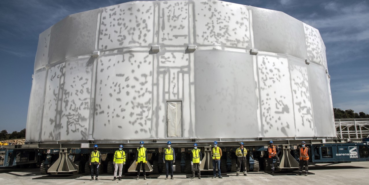 iter_cryostat_upper_cylinder_move