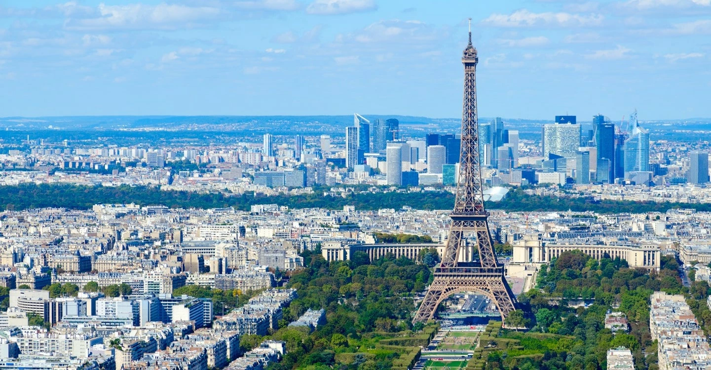 visual of paris and the eiffel tower