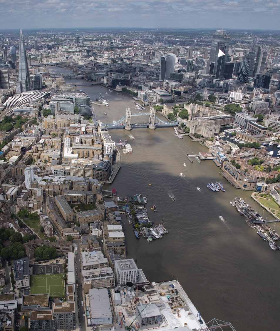 visual of the thames in england